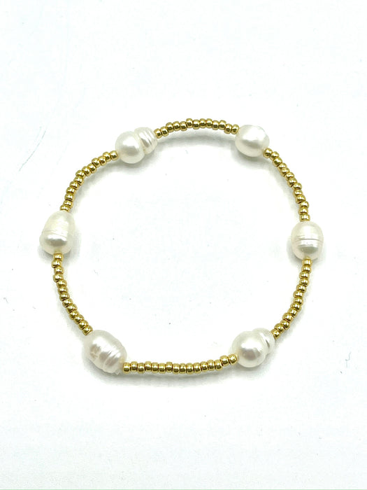 Multi pearl gold stretchy bracelet