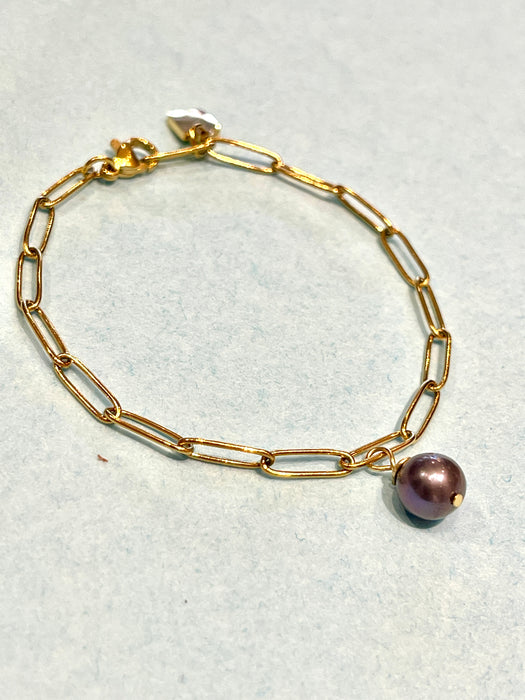 Paperclip bracelet with freshwater pearl on gold or silver chain