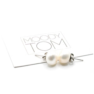 White freshwater pearl studs