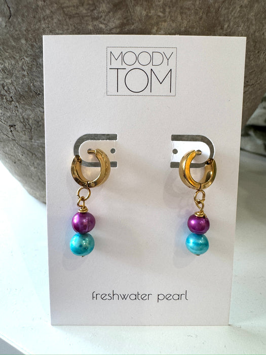 Hoop earrings with pink and turquoise pearls