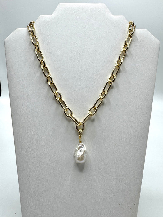 Decadent necklace with detachable pearl pendant