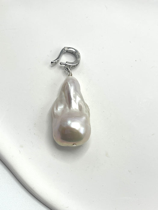 Giant freshwater pearl pendant - detachable