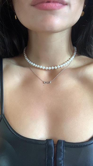 White Freshwater pearl necklace for men or women