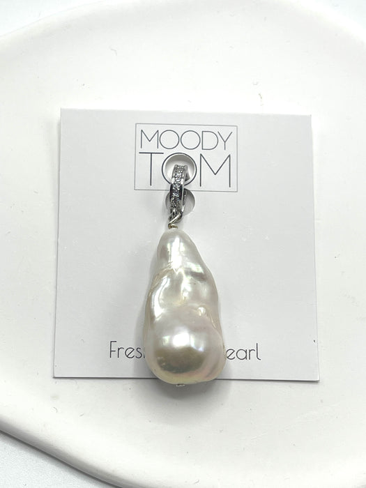 Giant freshwater pearl pendant - detachable