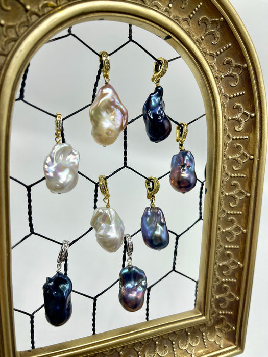 Large baroque freshwater pearl pendant - detachable