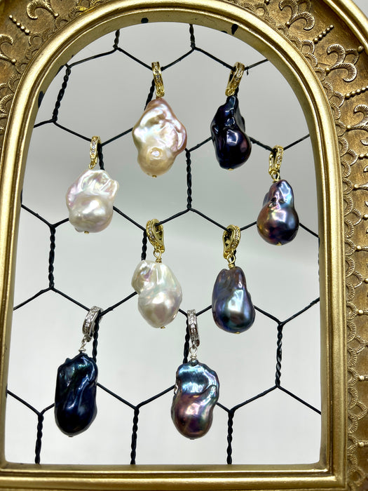 Large baroque freshwater pearl pendant - detachable